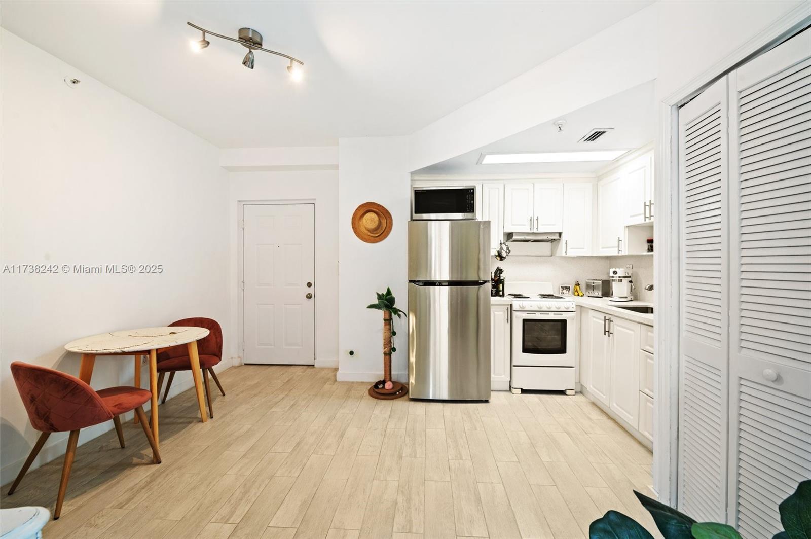 3051 SW 27th Ave 302