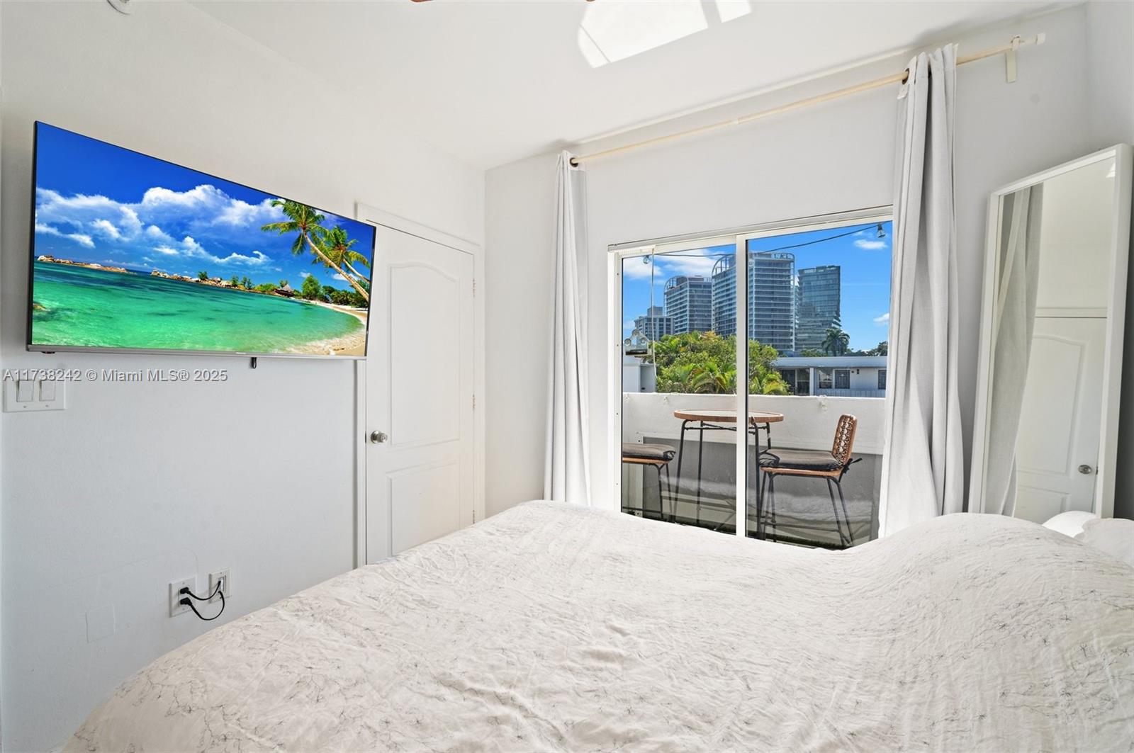 GROVE PALMS II CONDO - Residential