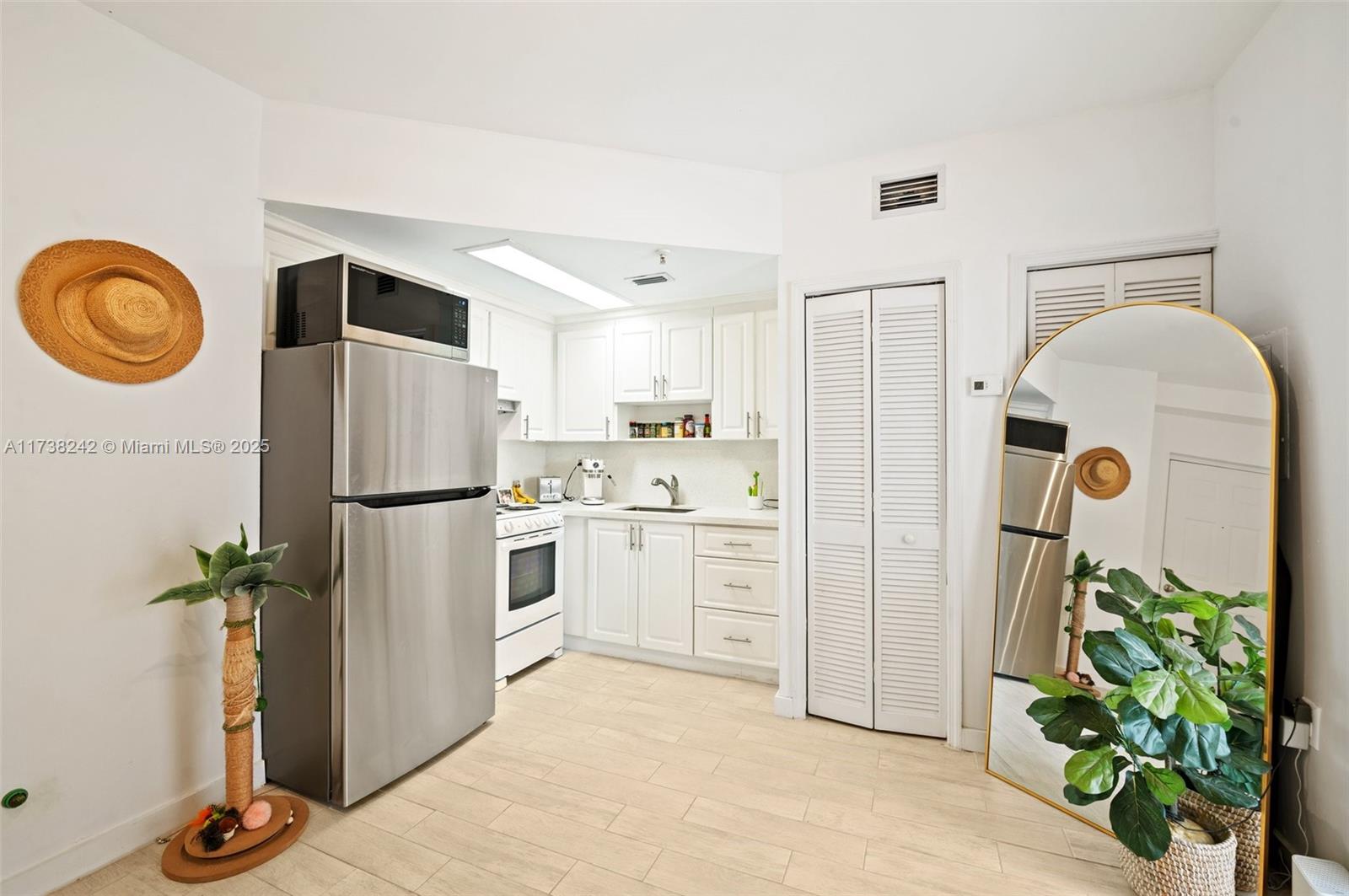 3051 SW 27th Ave 302