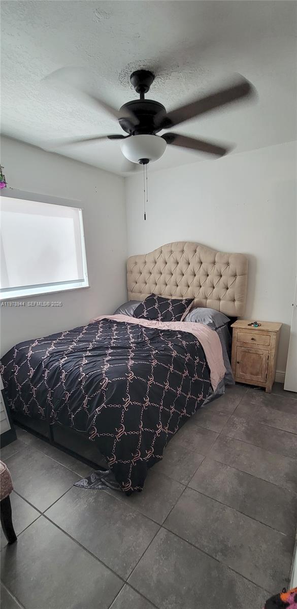 SNAPPER CREEK TOWNHOUSES - Residential