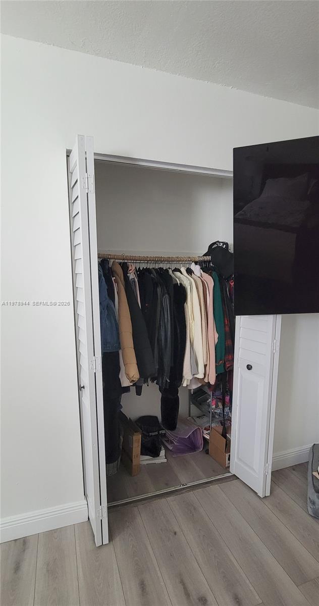 SNAPPER CREEK TOWNHOUSES - Residential