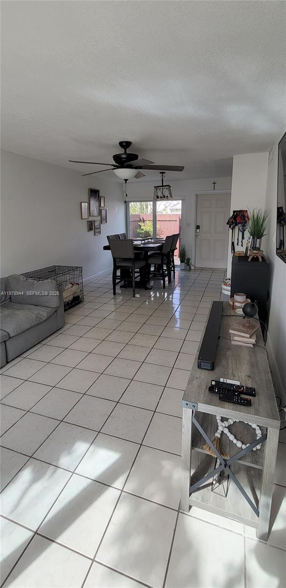 SNAPPER CREEK TOWNHOUSES - Residential