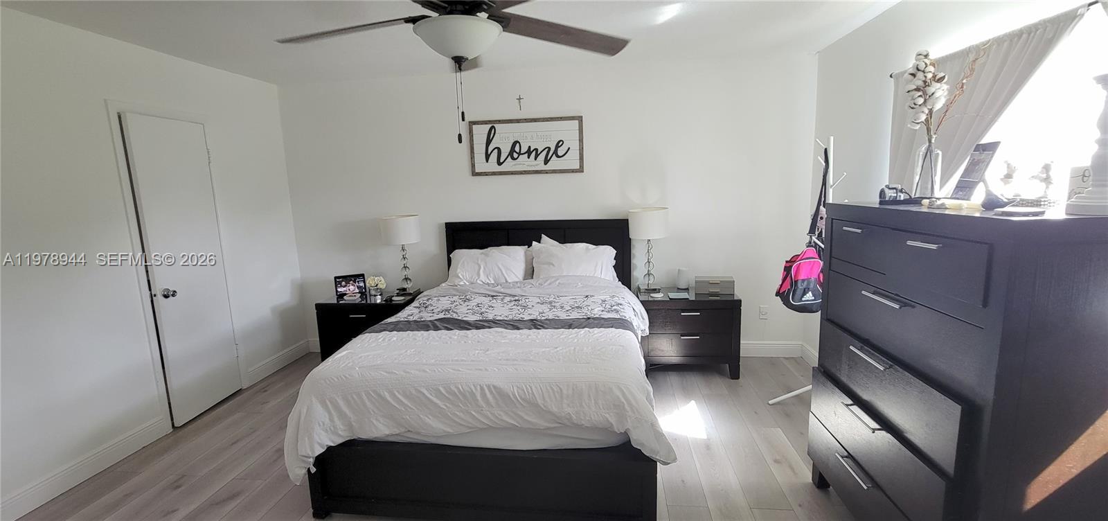 SNAPPER CREEK TOWNHOUSES - Residential