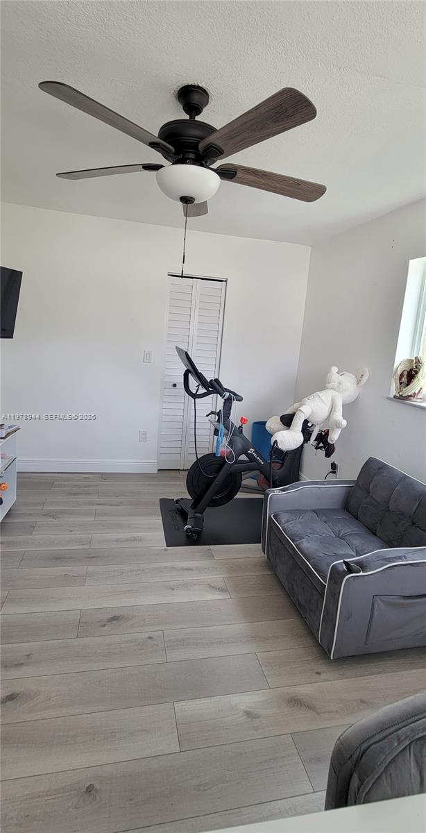 SNAPPER CREEK TOWNHOUSES - Residential