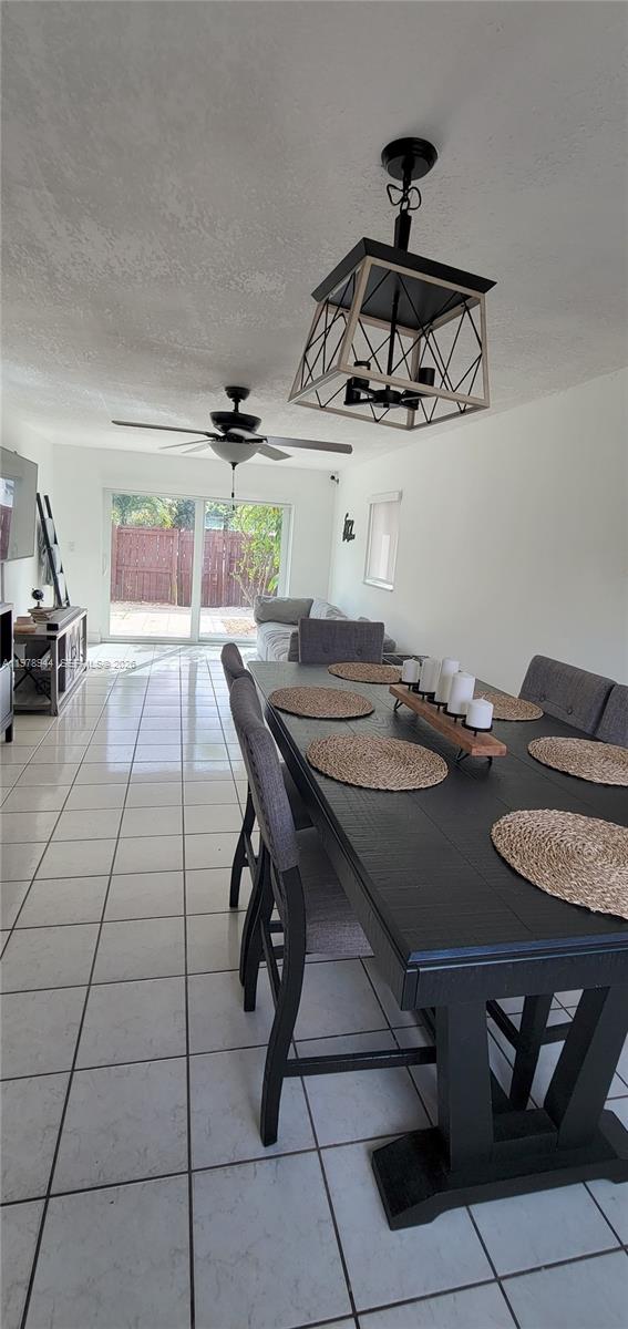 SNAPPER CREEK TOWNHOUSES - Residential