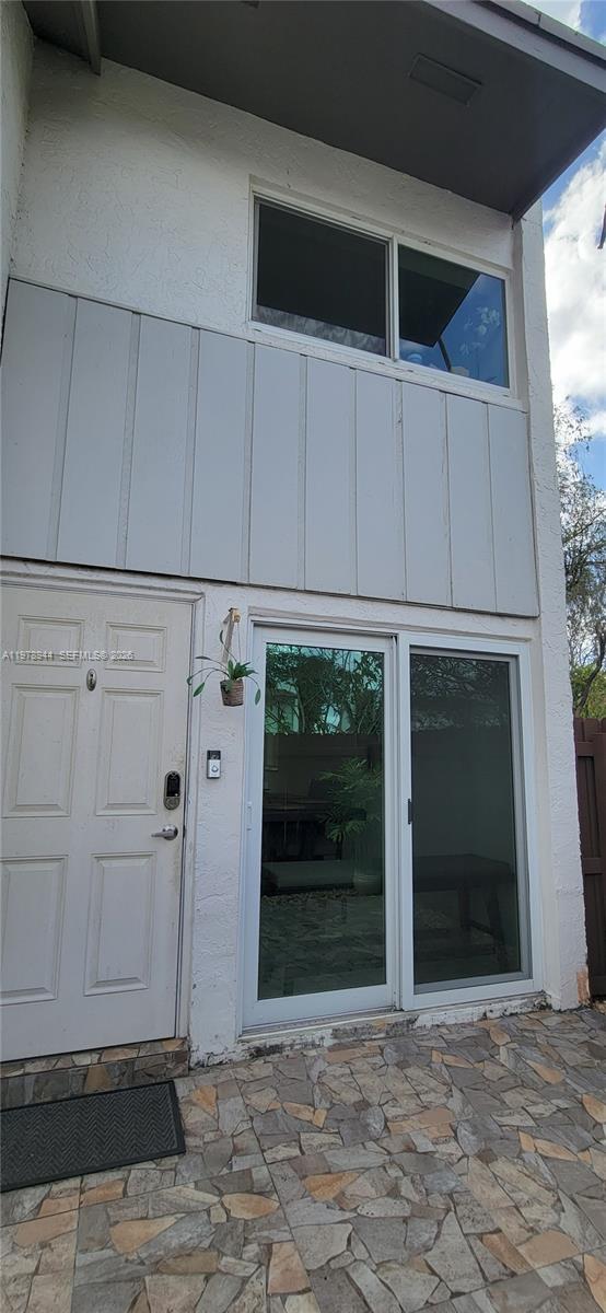 11396 SW 65th St, Miami, FL, 33173/$490,000 2 11396 SW 65th St