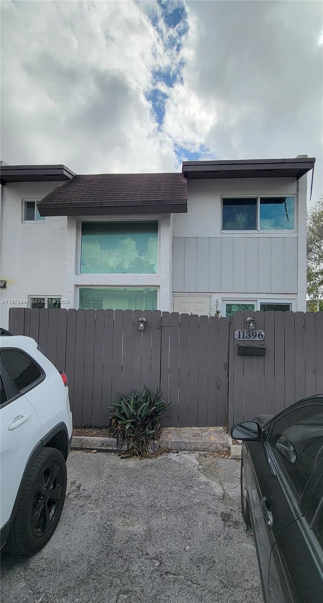11396 SW 65th St, Miami, FL, 33173/$490,000 1 11396 SW 65th St