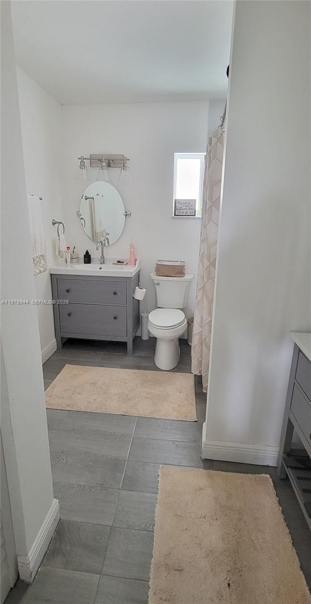 SNAPPER CREEK TOWNHOUSES - Residential