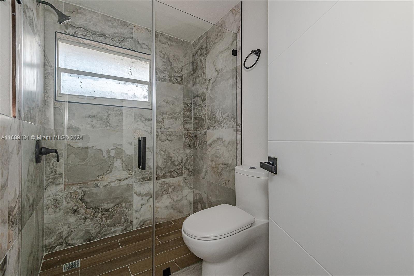 SILVER BLUFF EST SEC C - Residential Lease