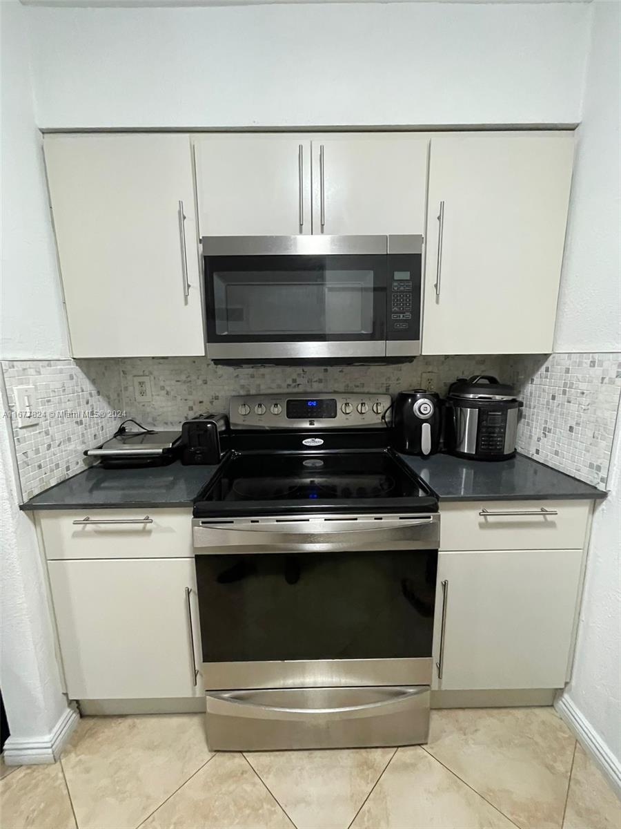 KENDALL LAKE TOWERS CONDO - Residential