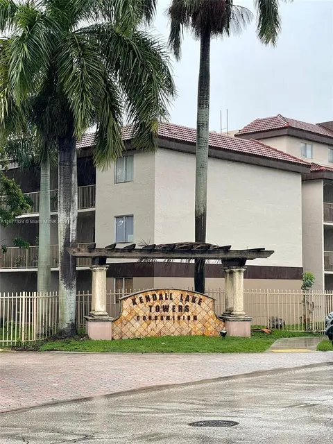 15221 SW 80th St Unit 313, Miami, FL 33193 - MLS#: A11677824