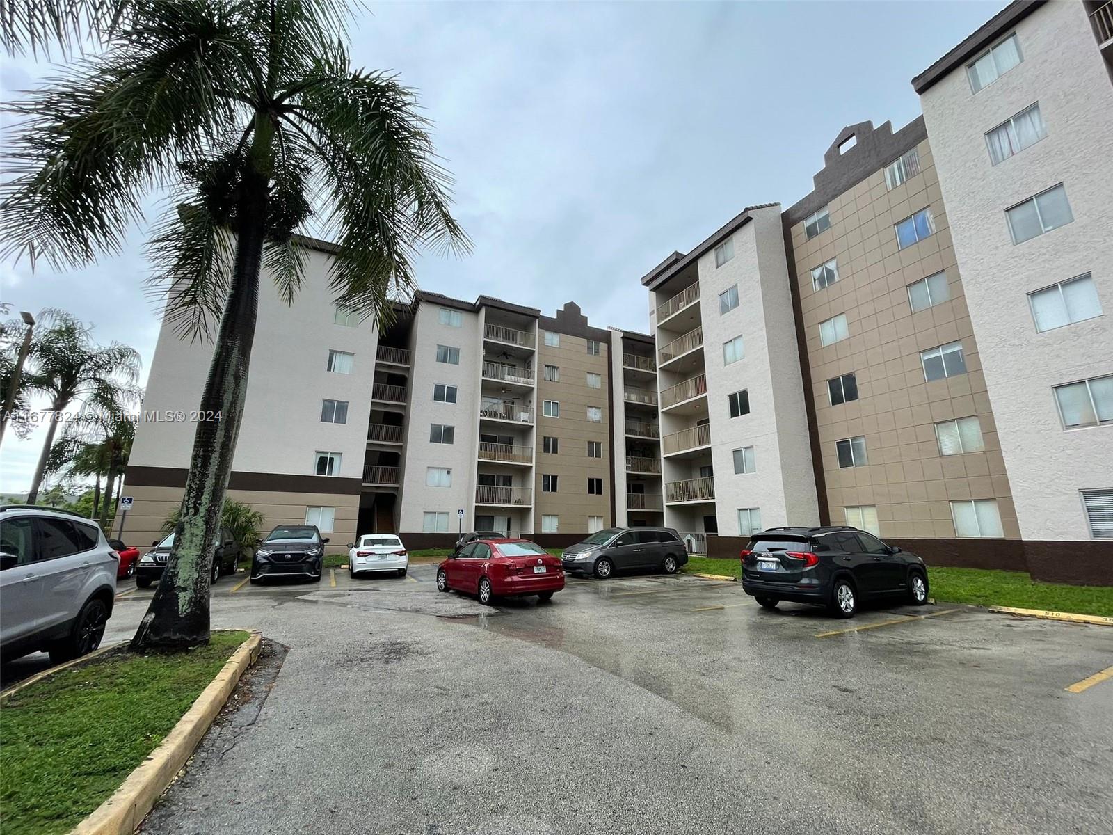 KENDALL LAKE TOWERS CONDO - Residential