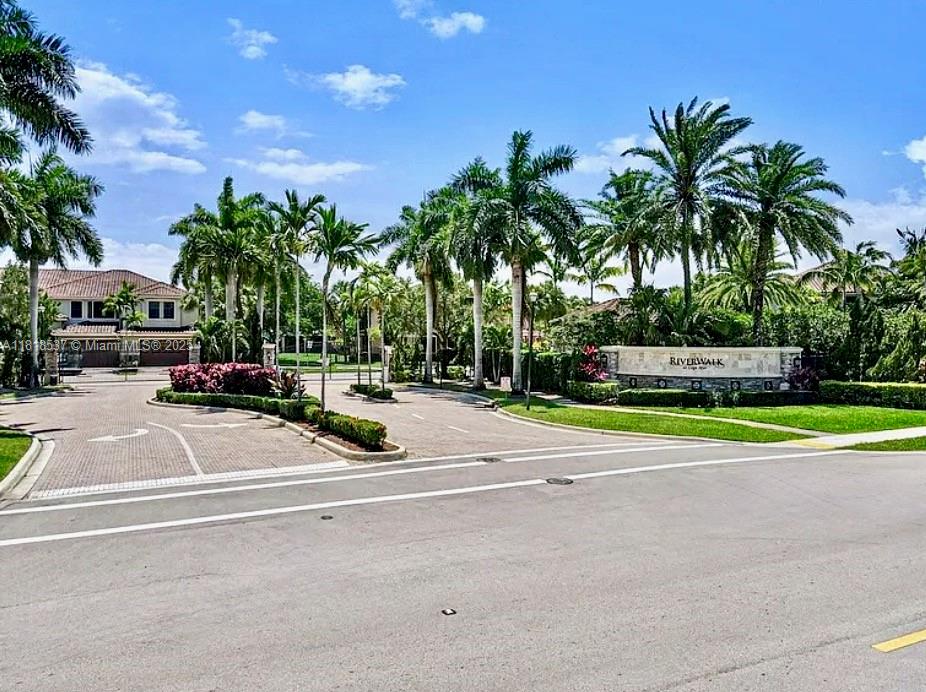 119 Riverwalk Circle East
