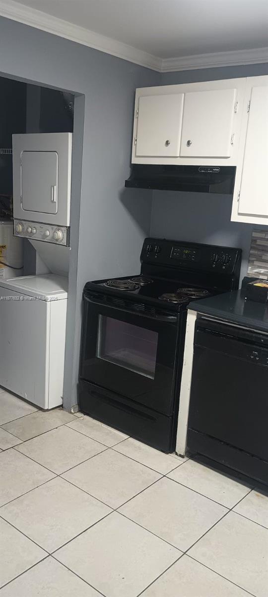 This beautiful 1 Beth 1 bath rental unit is situated in a highly desirable location and comes packed with amenities that make for comfortable living. You'll also appreciate the many amenities that come with living at Versailles gardens The community features a fitness center, swimming pool, and clubhouse, giving you plenty of opportunities to stay active and social. The unit also comes with assigned parking and is located in a safe and quiet neighborhood that's close to major highways, shops, and restaurants.