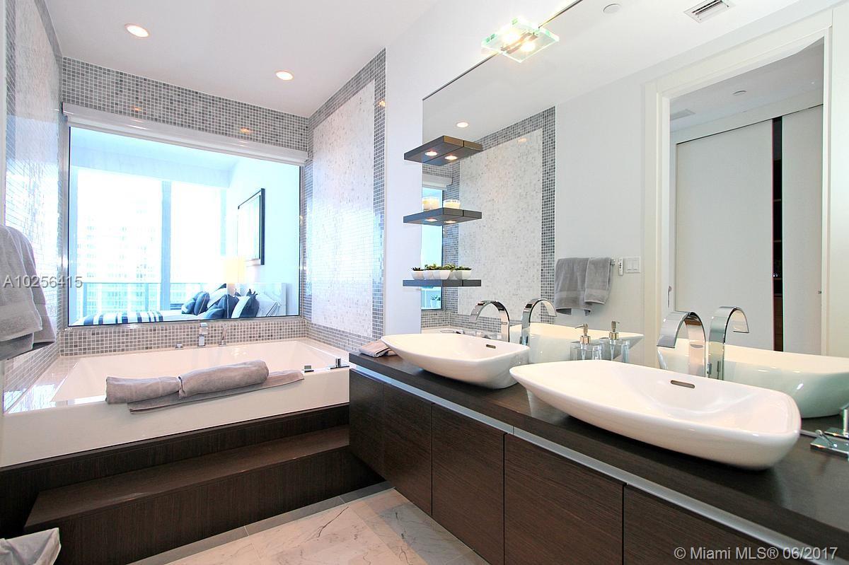 EPIC WEST CONDOUNIT - Residential Lease