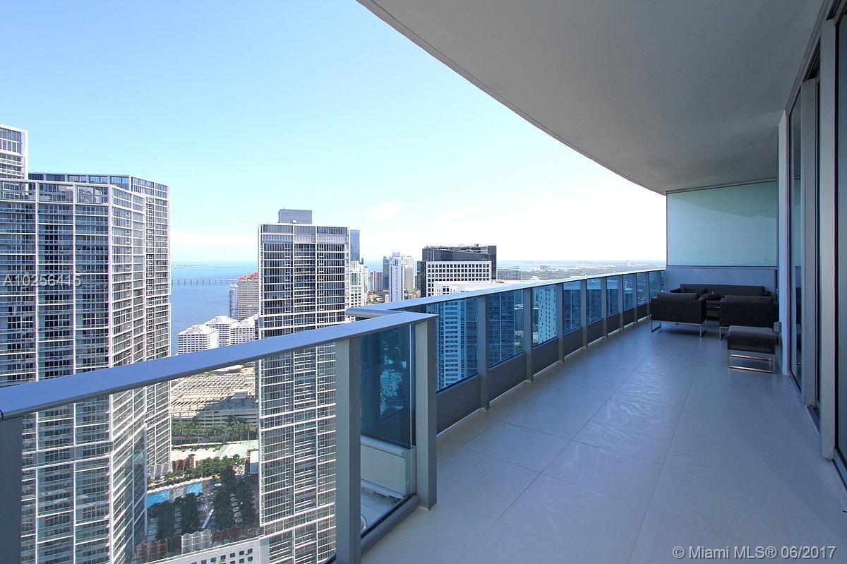 EPIC WEST CONDOUNIT - Residential Lease