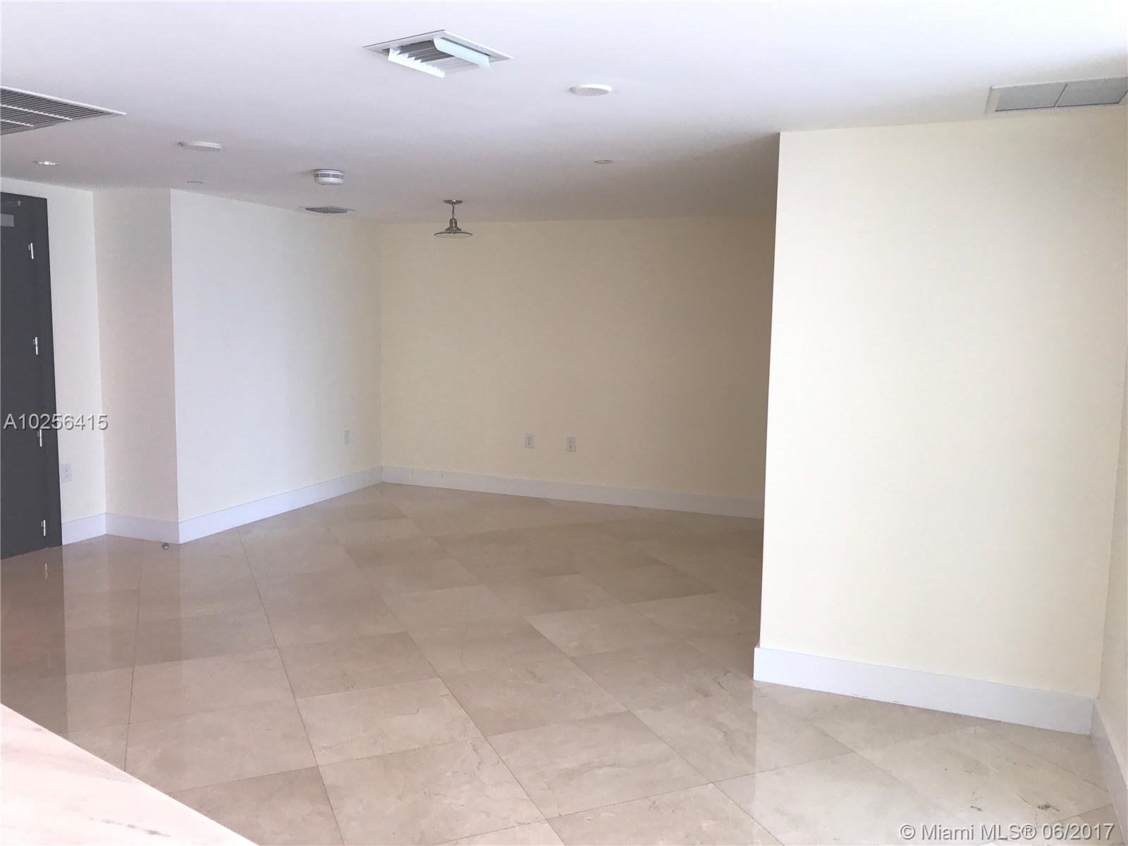 EPIC WEST CONDOUNIT - Residential Lease