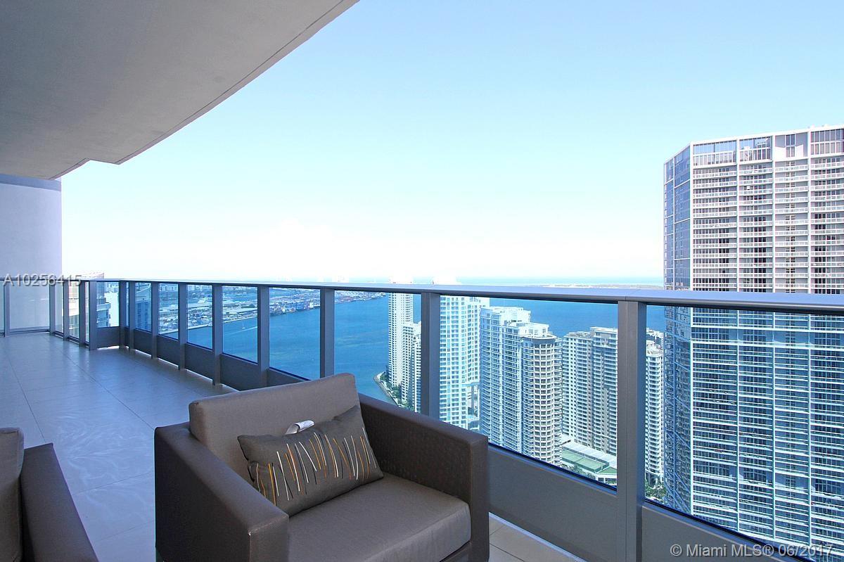 EPIC WEST CONDOUNIT - Residential Lease