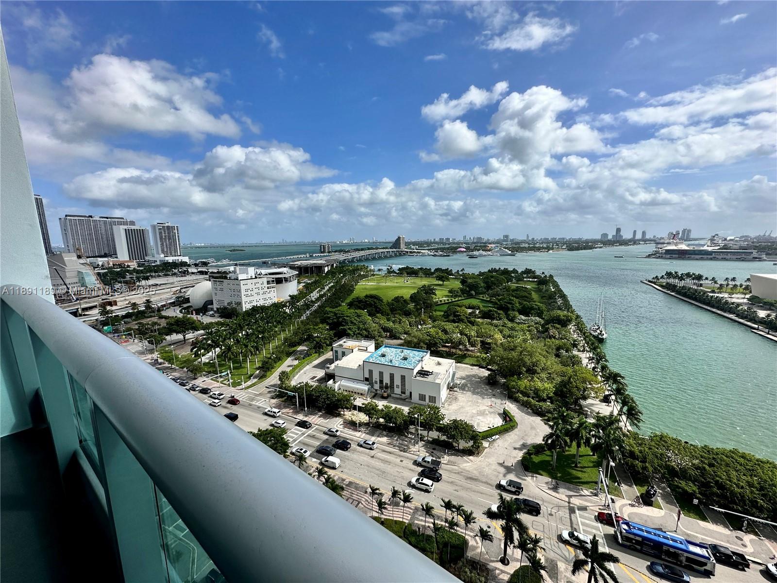900 BISCAYNE BAY CONDO - Residential Lease
