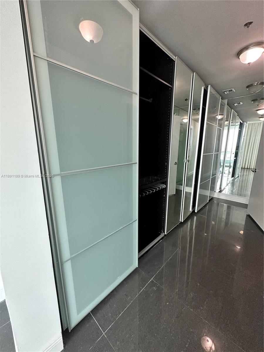 900 BISCAYNE BAY CONDO - Residential Lease