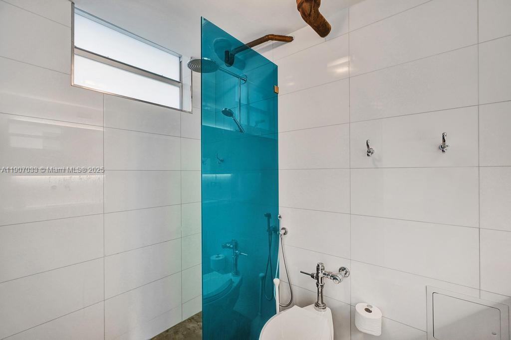 OCEAN PARK CONDOMINIUM IN - Residential Lease