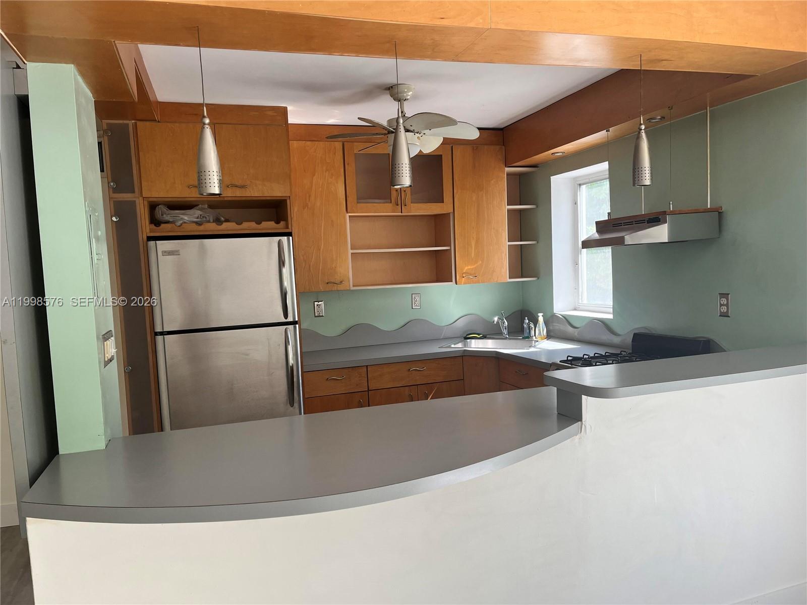 TERRACE VIEW TOWERS CONDO - Residential