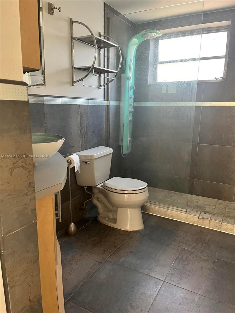 TERRACE VIEW TOWERS CONDO - Residential