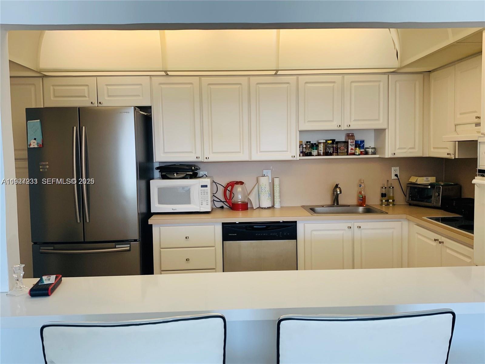 19380 Collins Ave 1423