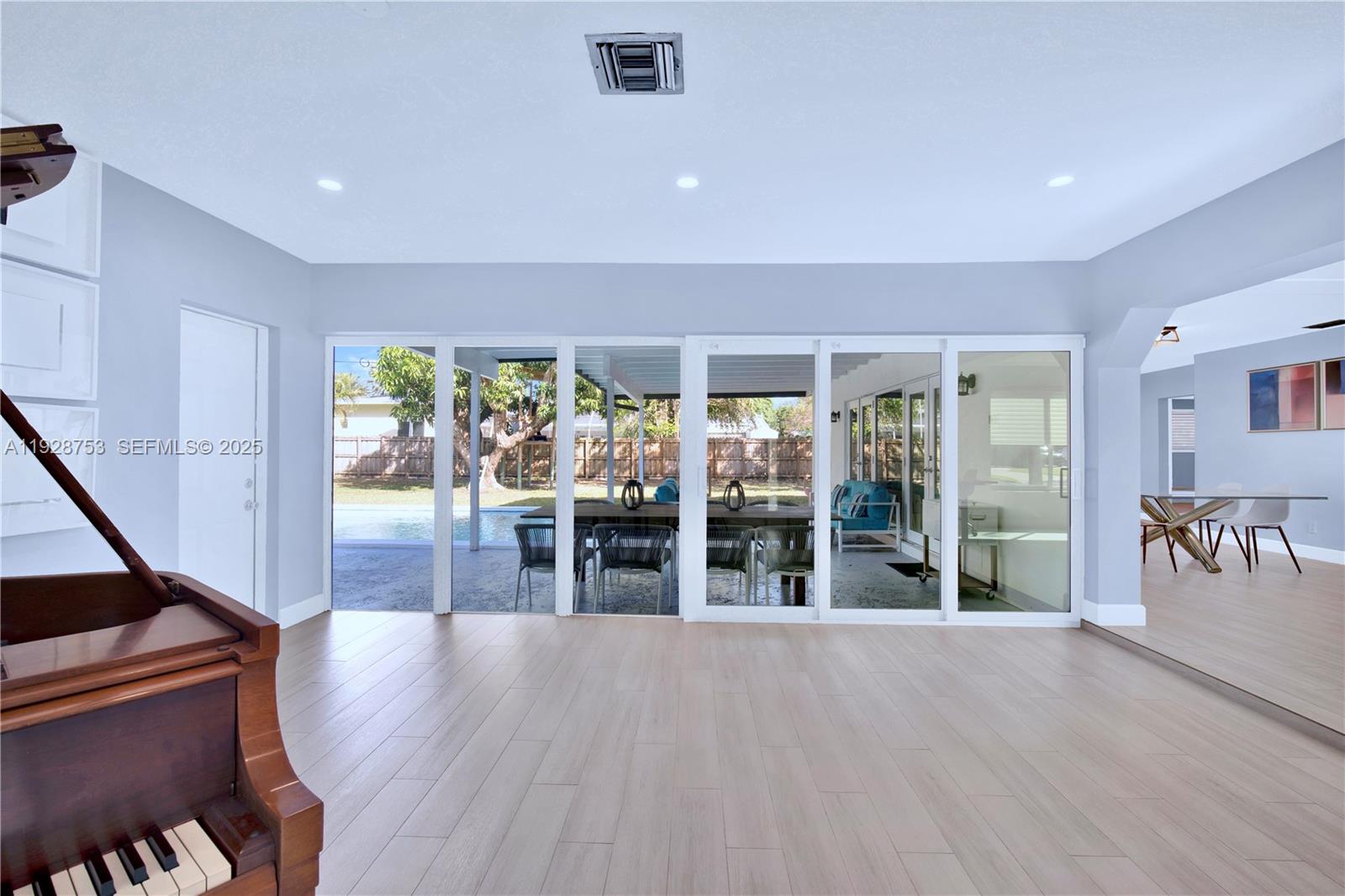 MANGOWOOD - Residential