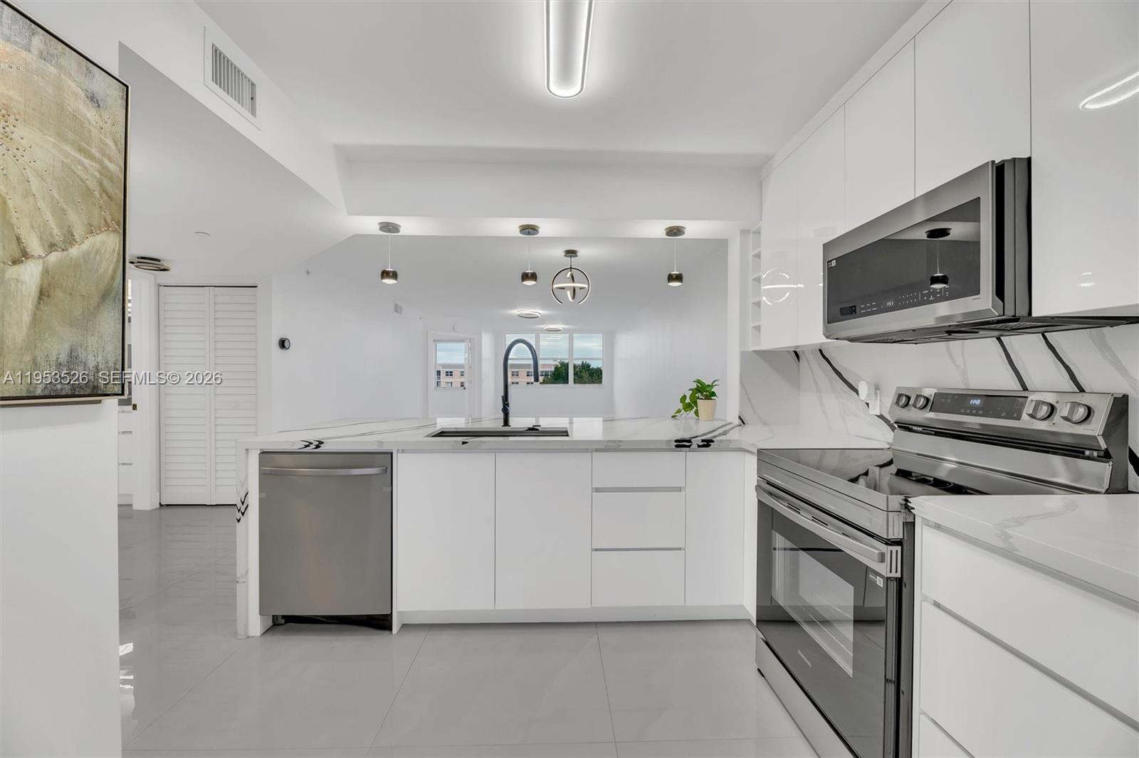 SUNRISE LAKES Phase 4 - Residential