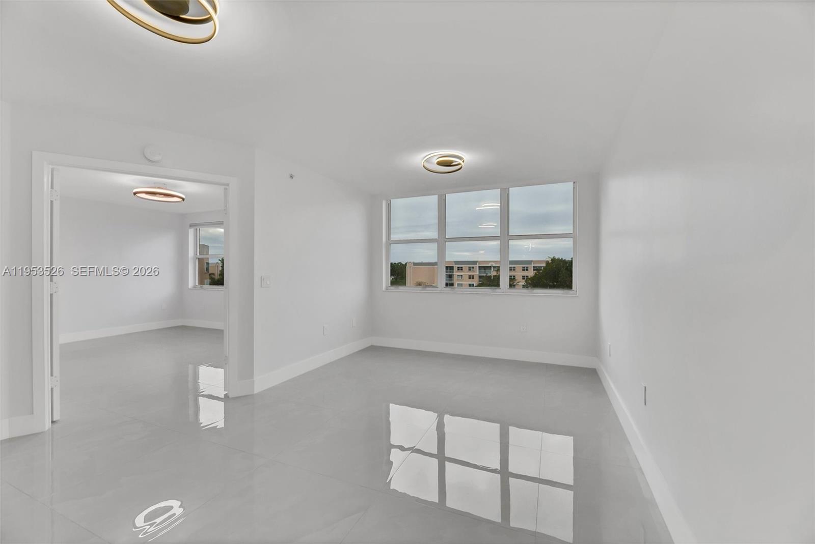 SUNRISE LAKES Phase 4 - Residential