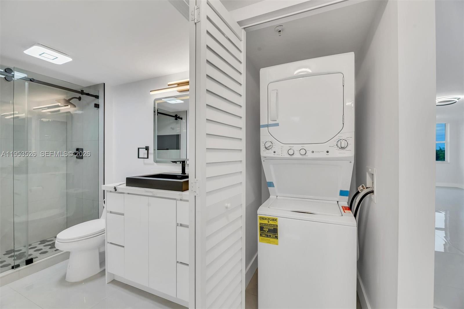 SUNRISE LAKES Phase 4 - Residential