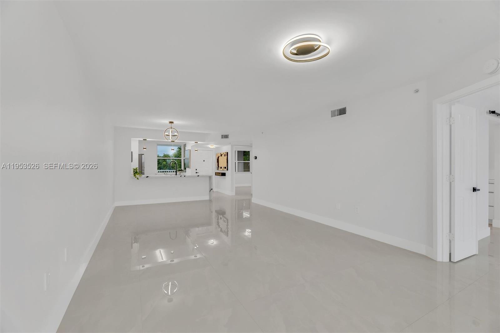 SUNRISE LAKES Phase 4 - Residential