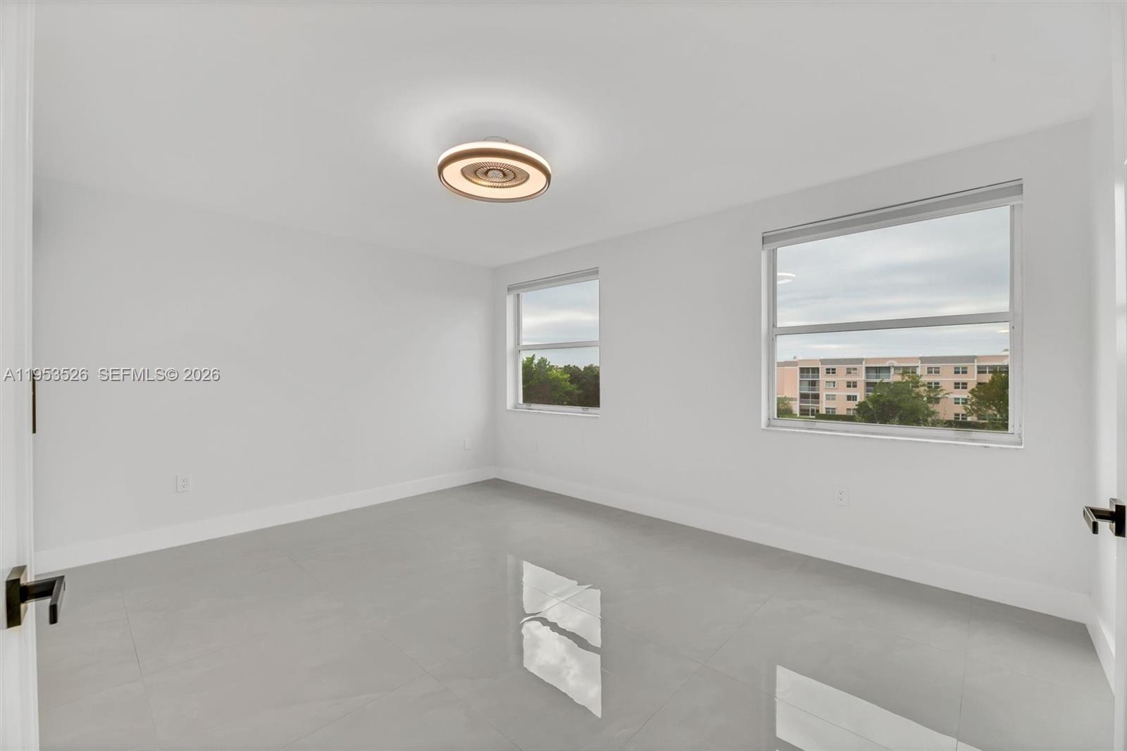 SUNRISE LAKES Phase 4 - Residential