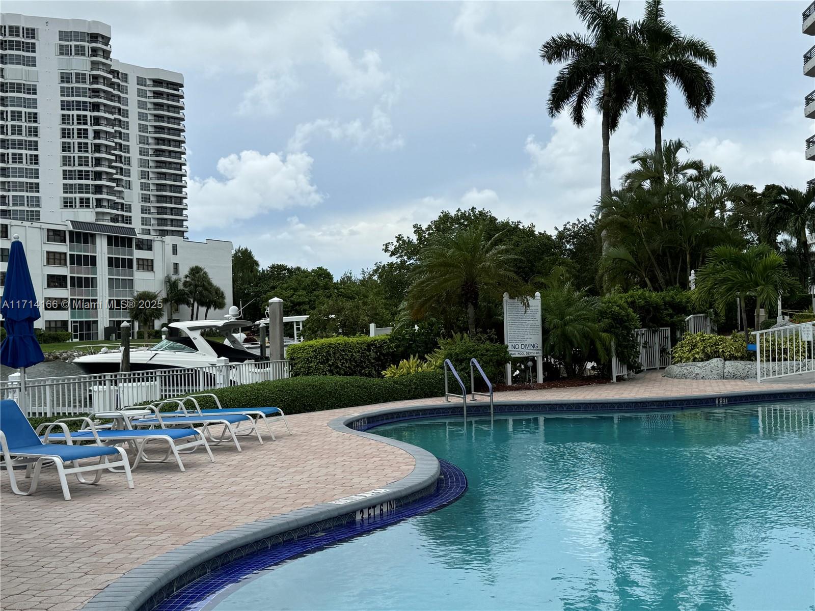 MYSTIC POINTE TOWER 500 C - Residential