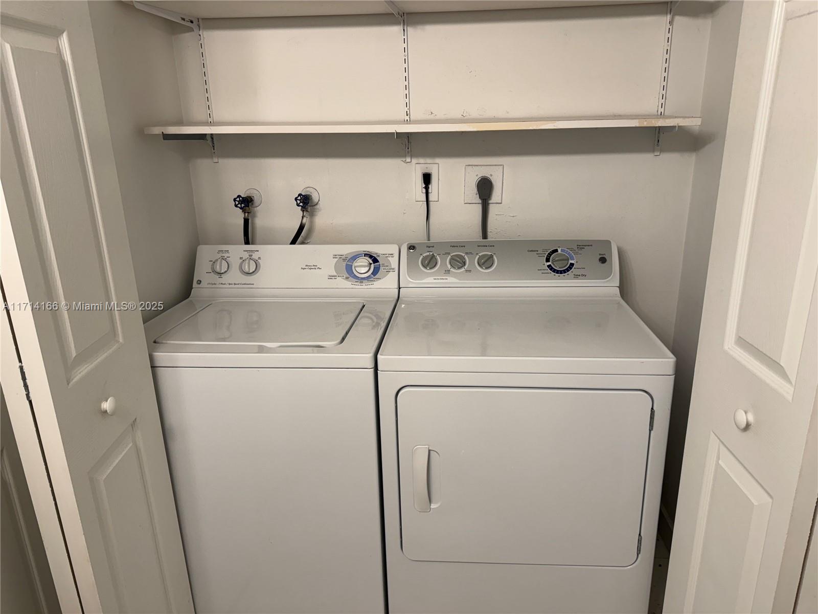 MYSTIC POINTE TOWER 500 C - Residential