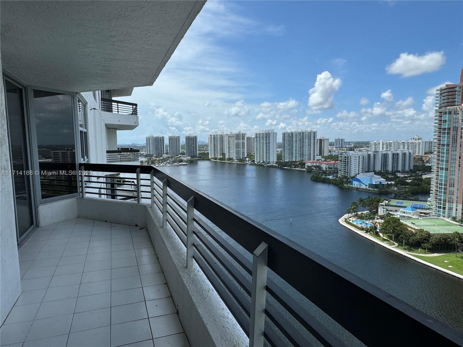SELLER MOTIVATED – PRIME AVENTURA LOCATION – INCOME POTENTIAL!
Spacious 2BD/2.5BA in sought-after *Mystic Pointe Tower 500*, featuring stunning Intracoastal views and new laminate flooring. Currently leased at \$3,400/month through Sept 2025 – enjoy immediate rental income or plan for future occupancy. Offered unfurnished. Resort-style amenities include 24/7 gated security, pool, gym, tennis & pickleball courts, dog park, mini-market & more. Just minutes from Aventura Mall, beaches, and airports.
?? All special assessments required by the board are fully paid as of today – buy with confidence!