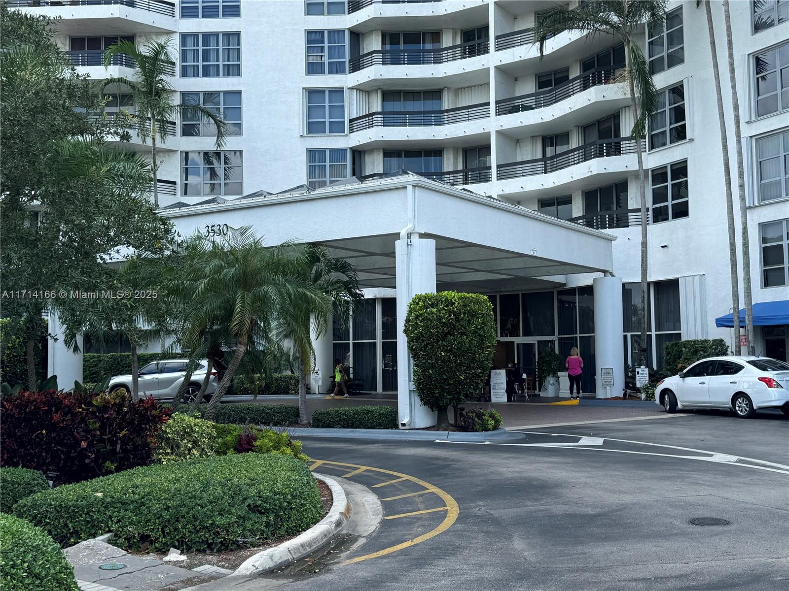 MYSTIC POINTE TOWER 500 C - Residential