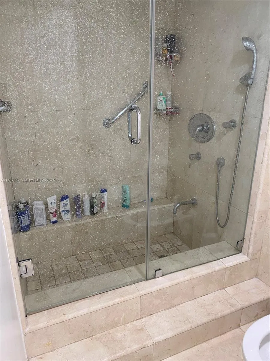 Key Biscayne, Florida 33149, United States, 2 Bedrooms Bedrooms, ,2 BathroomsBathrooms,Residential,Active,79196