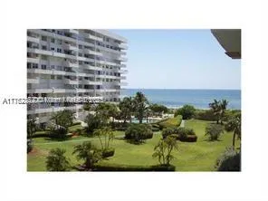 Key Biscayne, Florida 33149, United States, 2 Bedrooms Bedrooms, ,2 BathroomsBathrooms,Residential,Active,79196