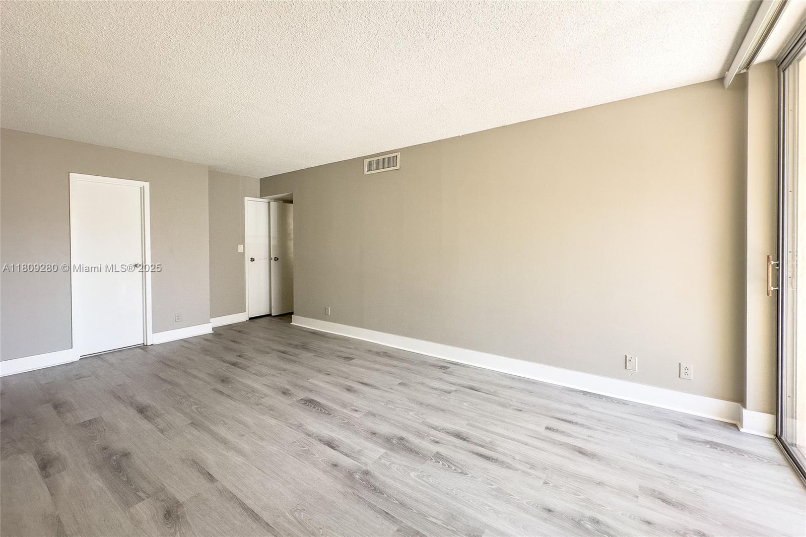 DESOTO PARK CONDO - Residential Lease