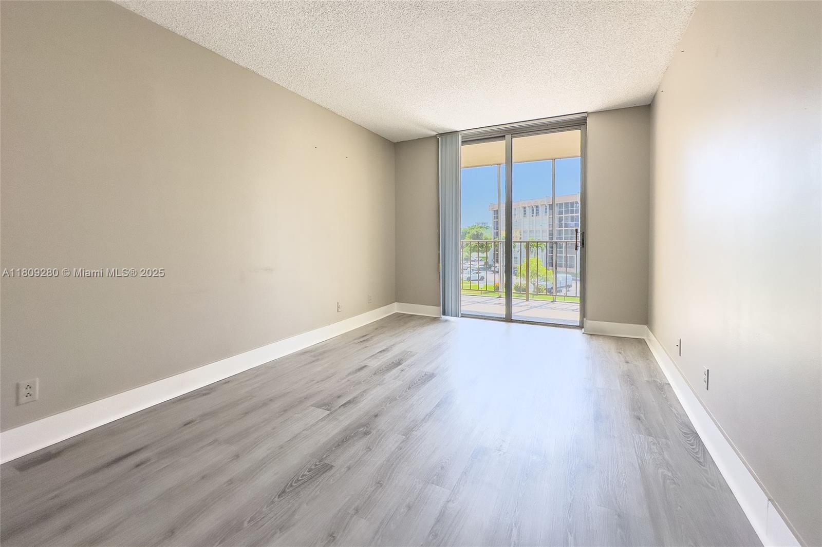 DESOTO PARK CONDO - Residential Lease