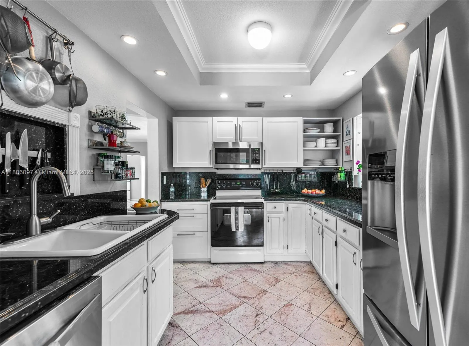 Surfside, Florida 33154, United States, 3 Bedrooms Bedrooms, ,2 BathroomsBathrooms,Residential,Active,134364