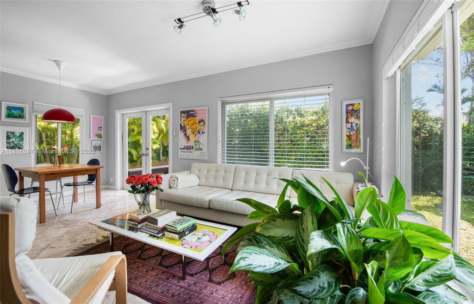 ALTOS DEL MAR NO 4 - Residential