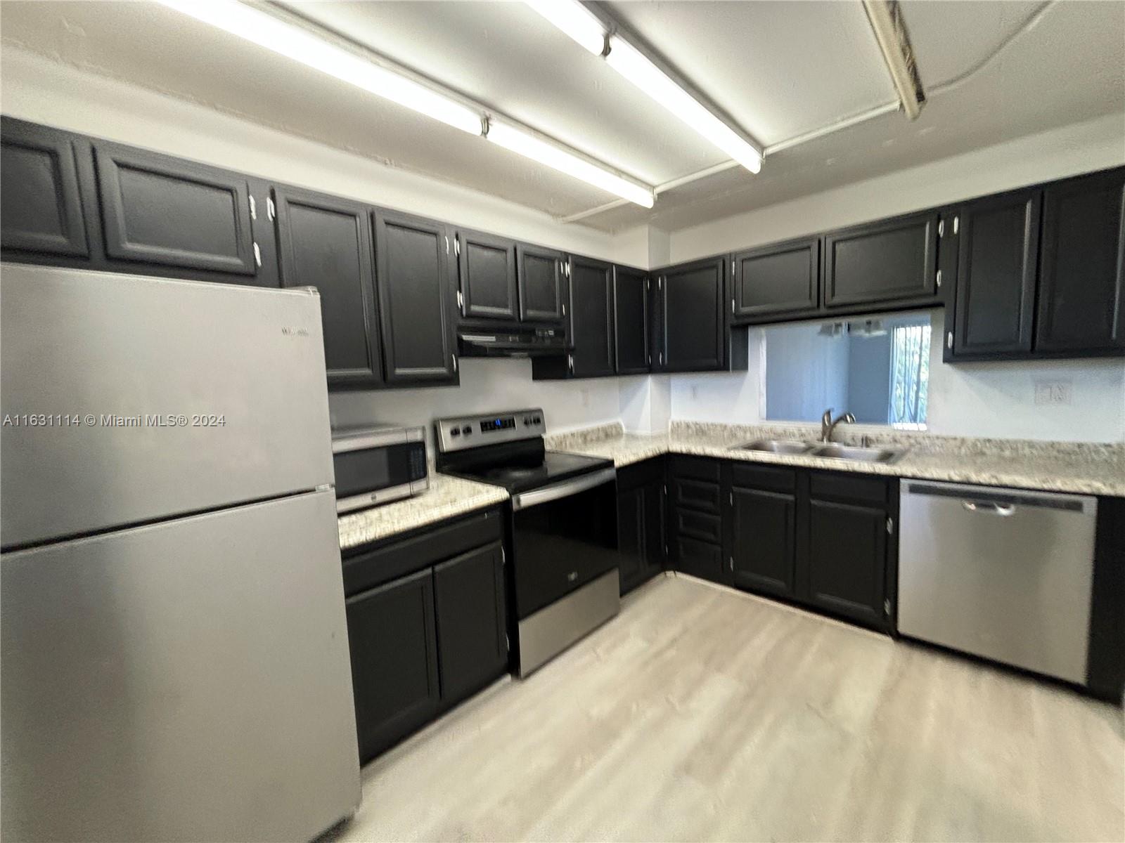 8735 Ramblewood Dr 412