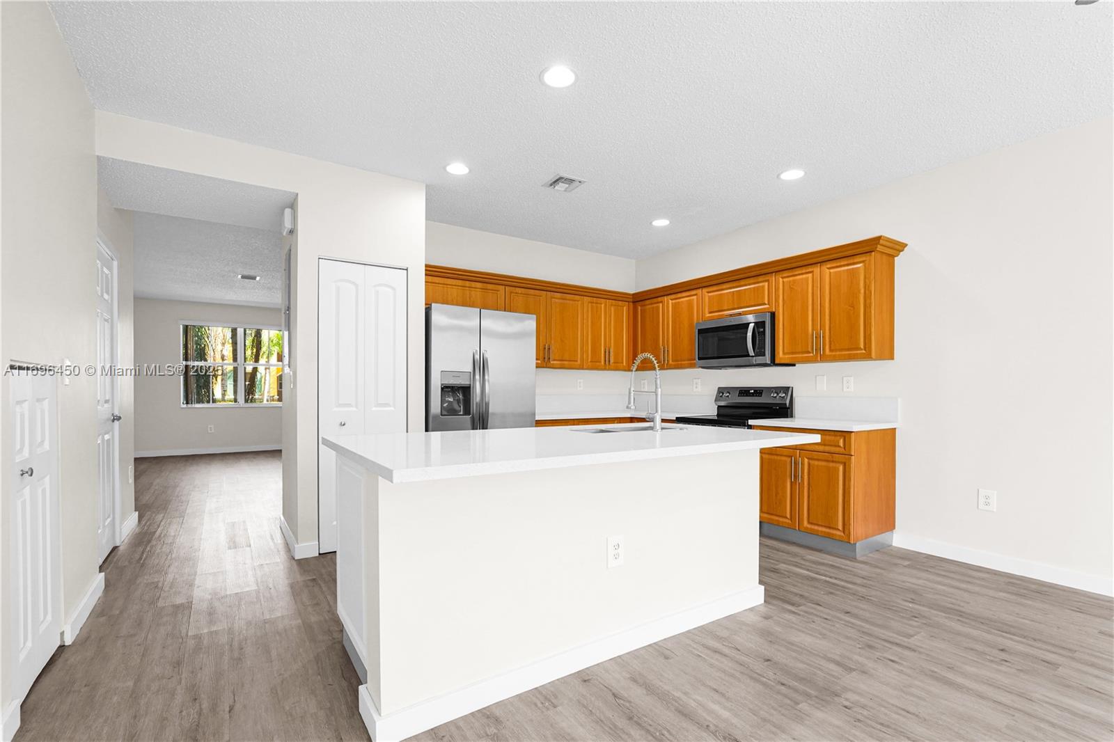 Stunningly remodeled townhouse in the highly sought-after Marbella Bay community of Homestead, FL. This spacious 3-bedroom, 2.5-bathroom home has been completely upgraded with modern finishes throughout. Features include a bright, open floor plan, brand new kitchen with stainless steel appliances, luxurious bathrooms, and new flooring. The oversized master suite offers a walk-in closet and a private en-suite bath. Perfect for entertaining, the property includes a private fenced-in patio. Conveniently located near schools, shopping, dining, and major highways. Don’t miss the opportunity to own this move-in-ready home in a fantastic location!