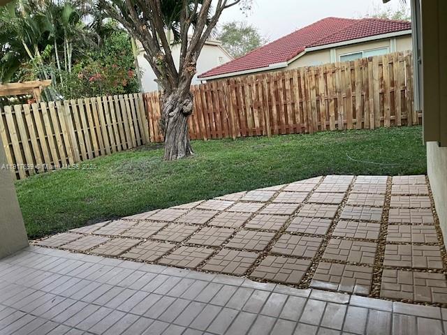 GROVE COMMERCIAL CENTER - Residential Lease