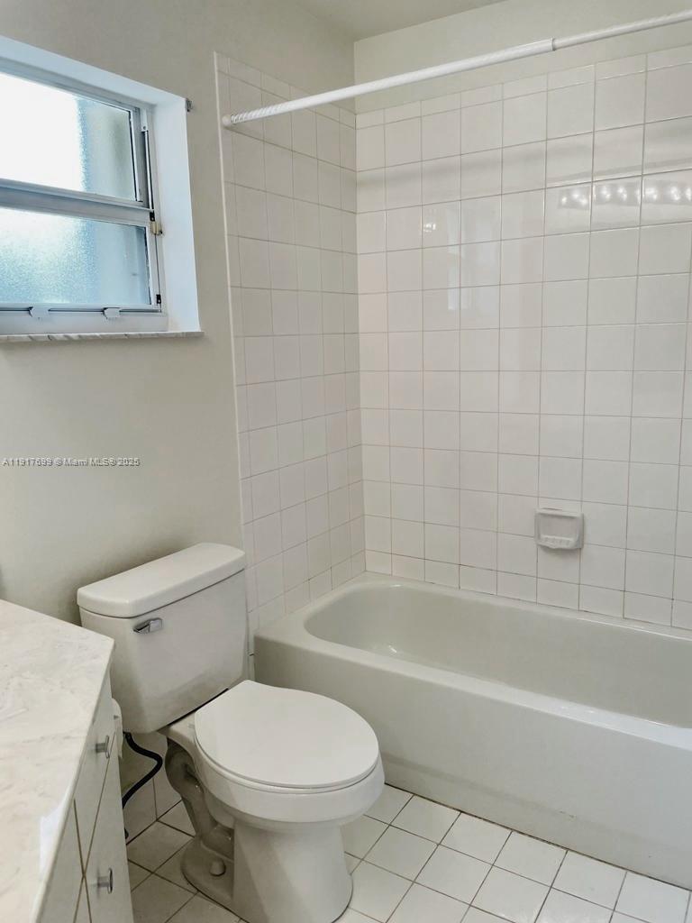 GROVE COMMERCIAL CENTER - Residential Lease