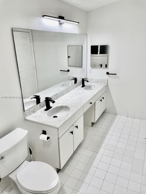 GROVE COMMERCIAL CENTER - Residential Lease