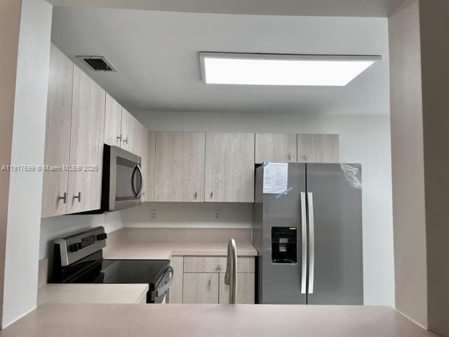 GROVE COMMERCIAL CENTER - Residential Lease